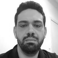 Foto do professor Cristiano de Macedo