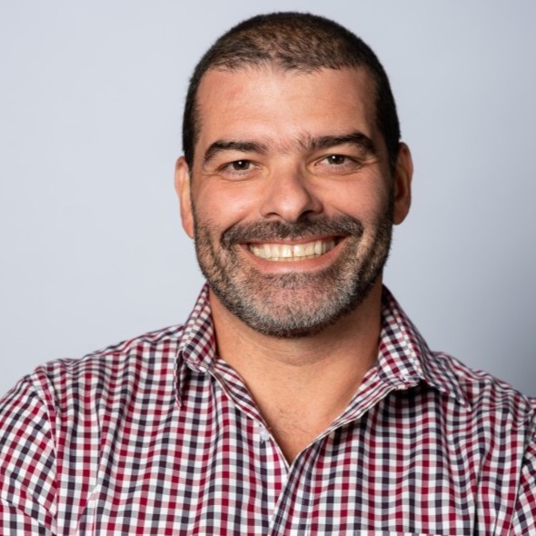 Foto do ex-aluno Rodrigo Souza.